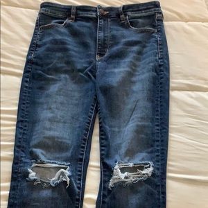 AE ripped Super High Rise jegging. 10 Short